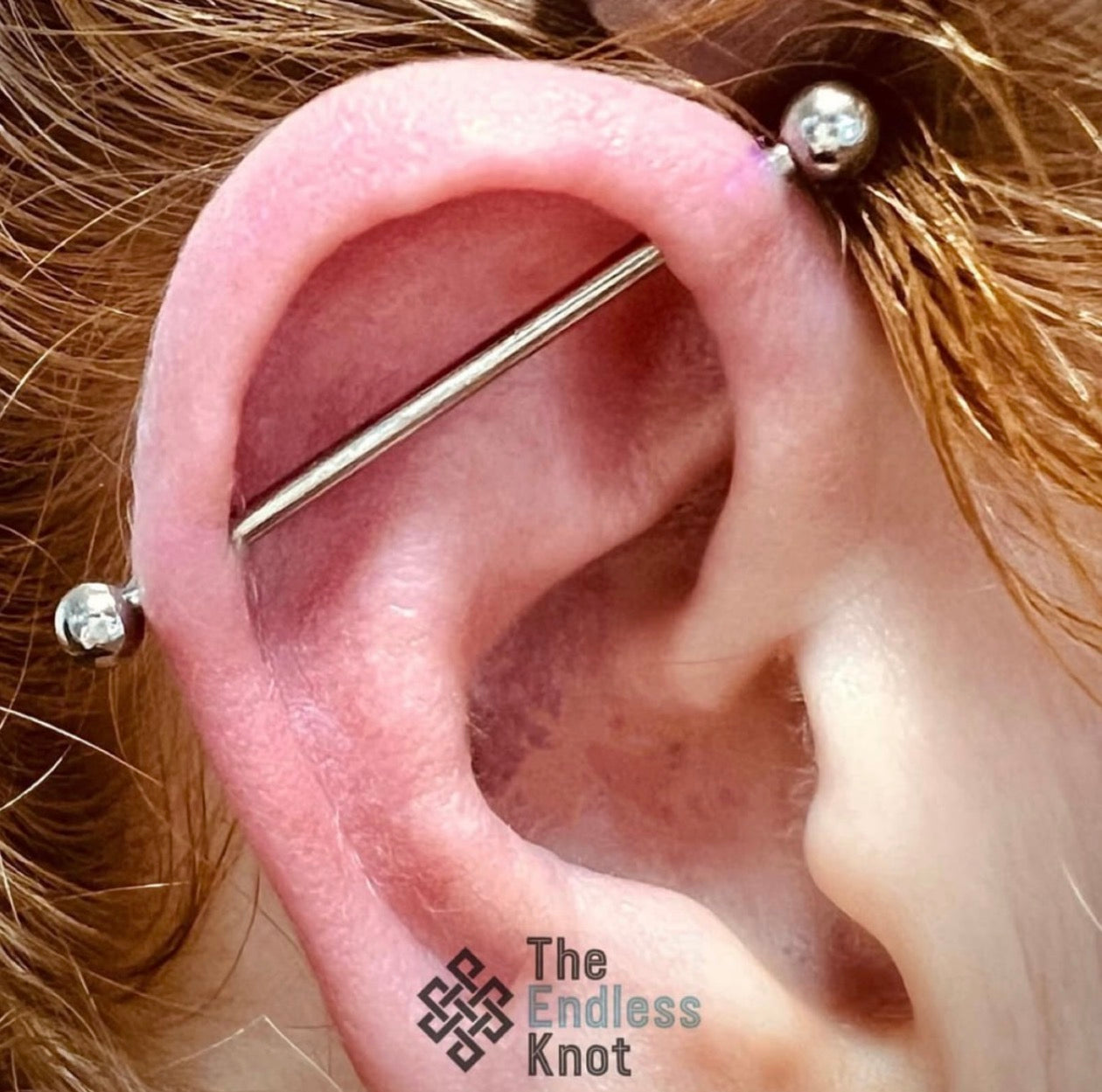 Straight barbell in ear ￼