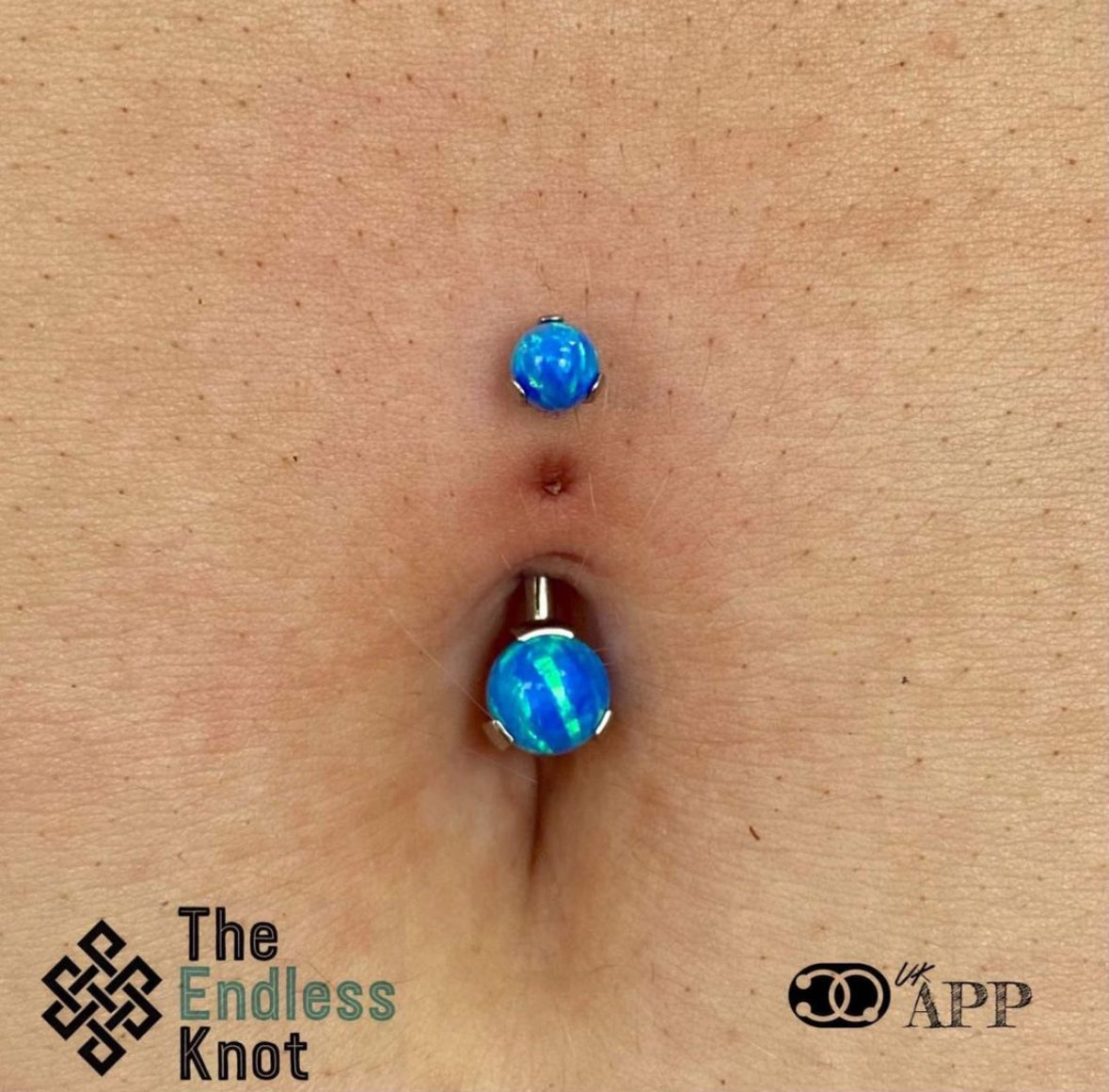 Navel curve faux Opal