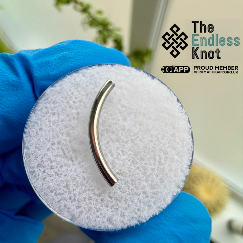 Threaded curved barbell
