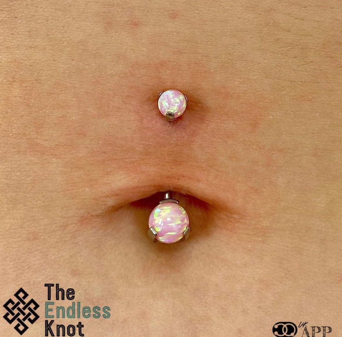 Navel curve faux Opal