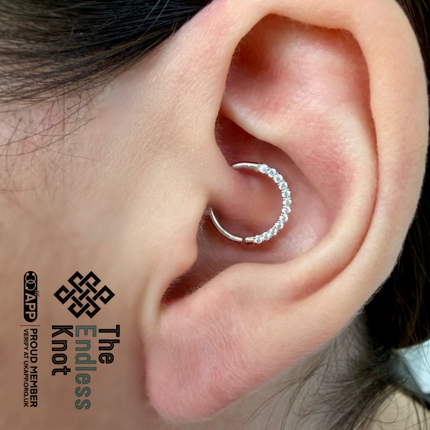 Halo seam ring CZ