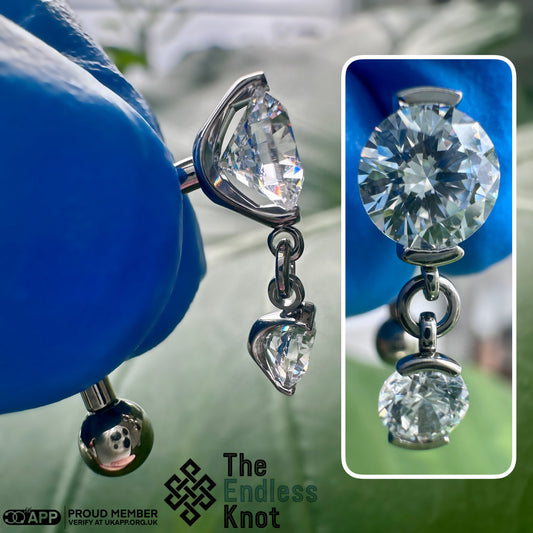 Floating navel curve CZ
